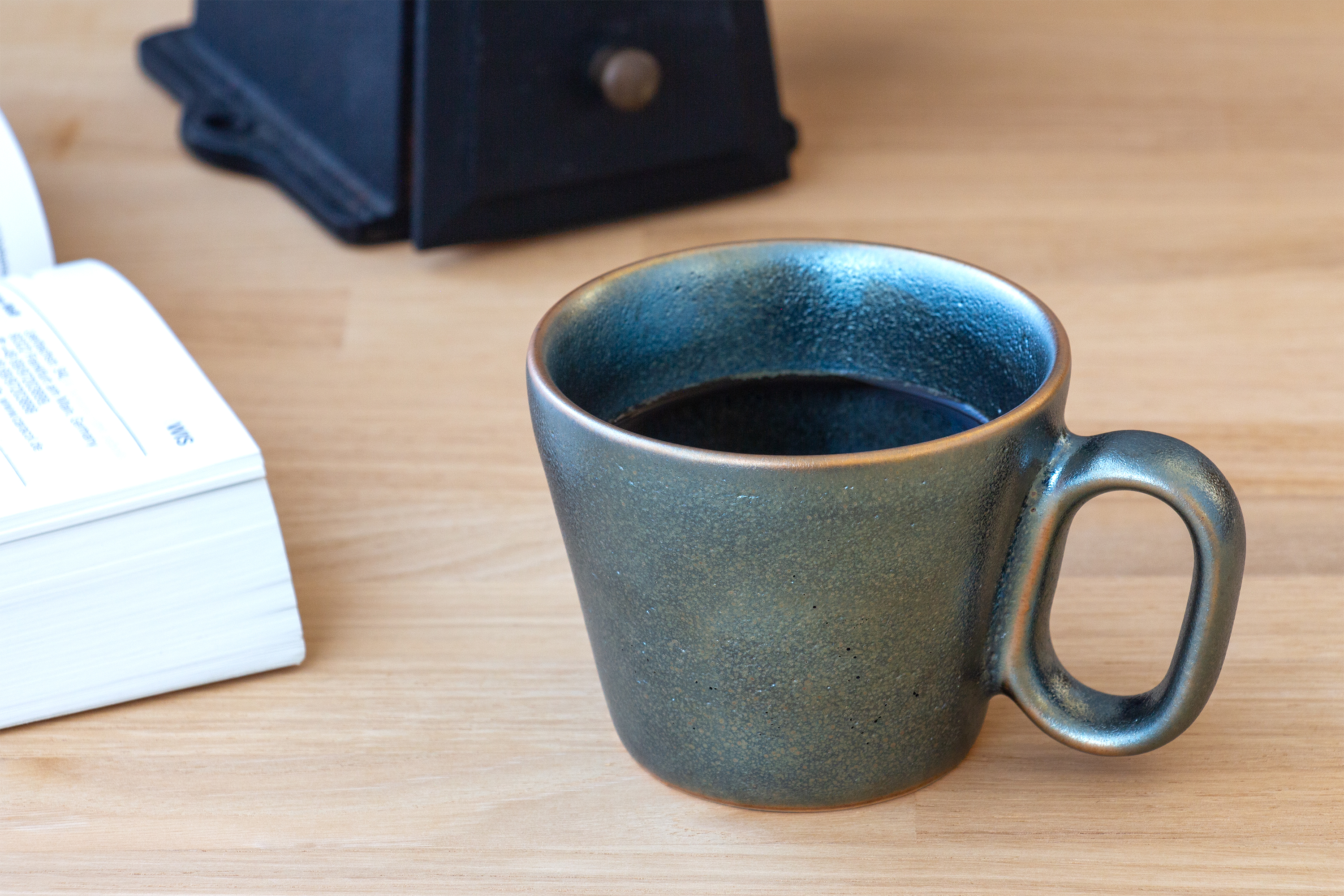 生涯を添い遂げるマグ 信楽焼 銀天目