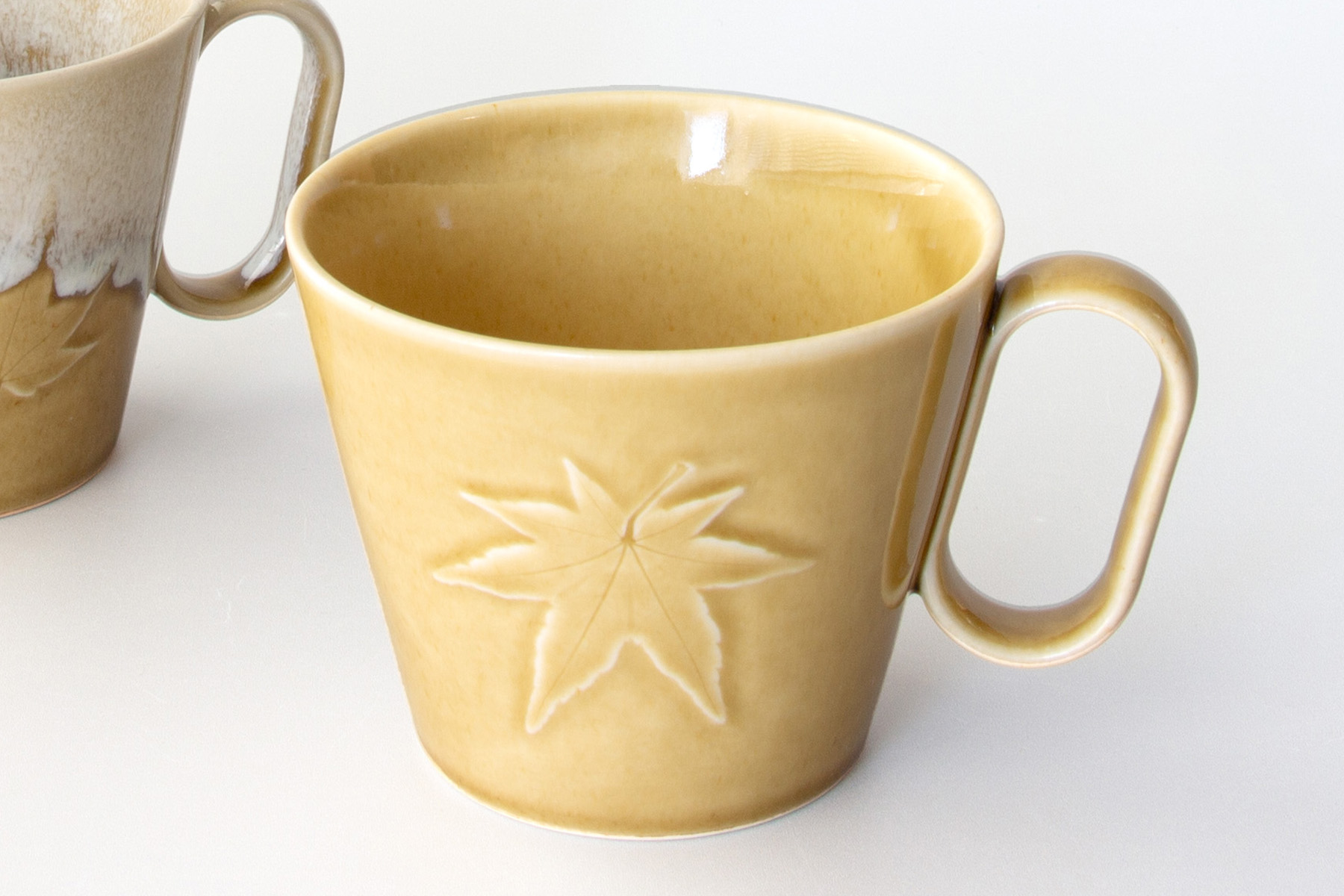 生涯を添い遂げるマグ 宮島御砂焼 対厳堂 もみじ紋 浮葉